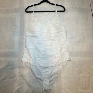 White Textured One-Piece Swimsuit with Strappy Back, size 4X